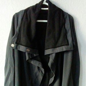Lululemon jacket size 6